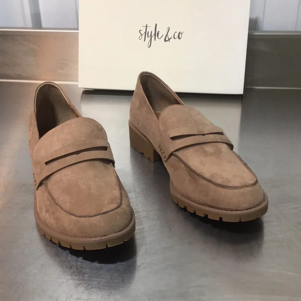 New WB Woman’s Style & Co Tan Suede Loafers